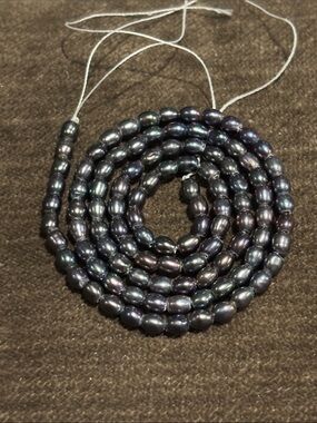 Crafting- Freshwater Baroque Pearl Strand  Peacock Black Iridescent 100 Count
